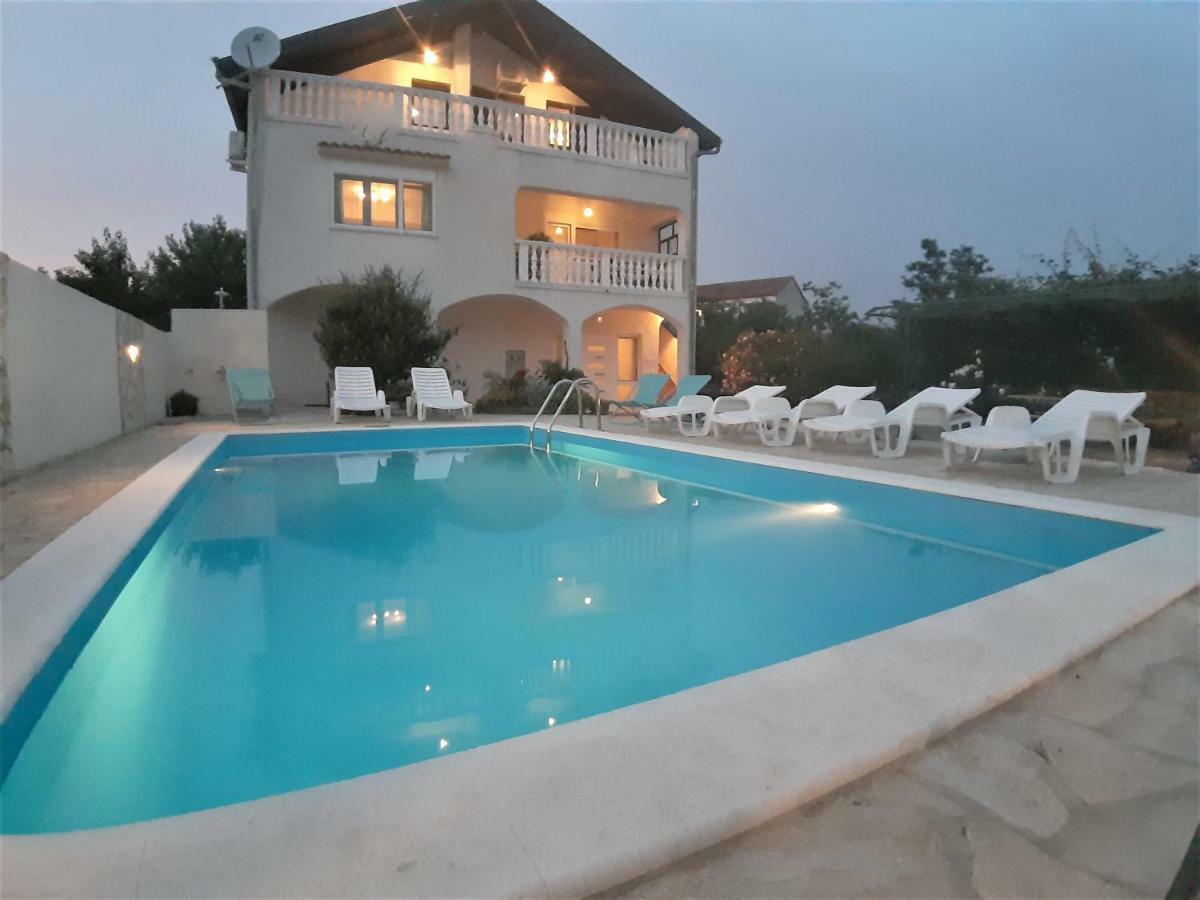 Apartments"Nika" With Private Pool Galovac  Bagian luar foto