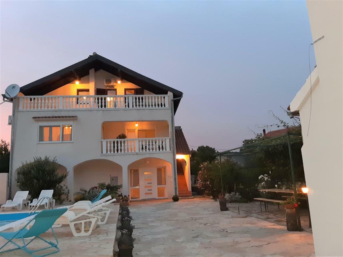 Apartments"Nika" With Private Pool Galovac  Bagian luar foto
