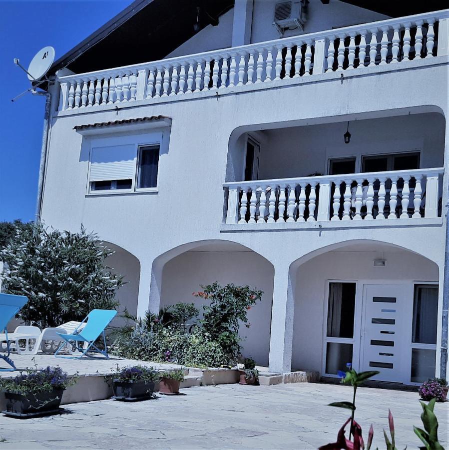 Apartments"Nika" With Private Pool Galovac  Bagian luar foto
